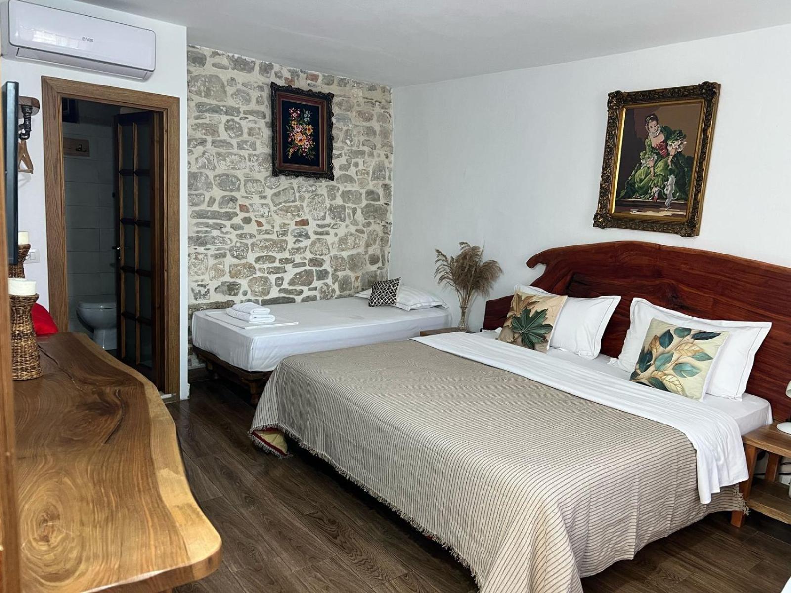 Hotel Omer The Ottoman House 培拉特 外观 照片